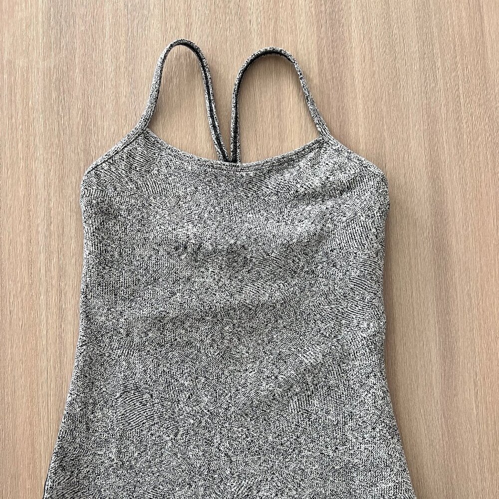 Lululemon Power Speckled Racerback Tank / size  4 Excellent Condition